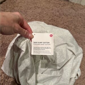 lululemon athletica Sage Scarf - Light Gray